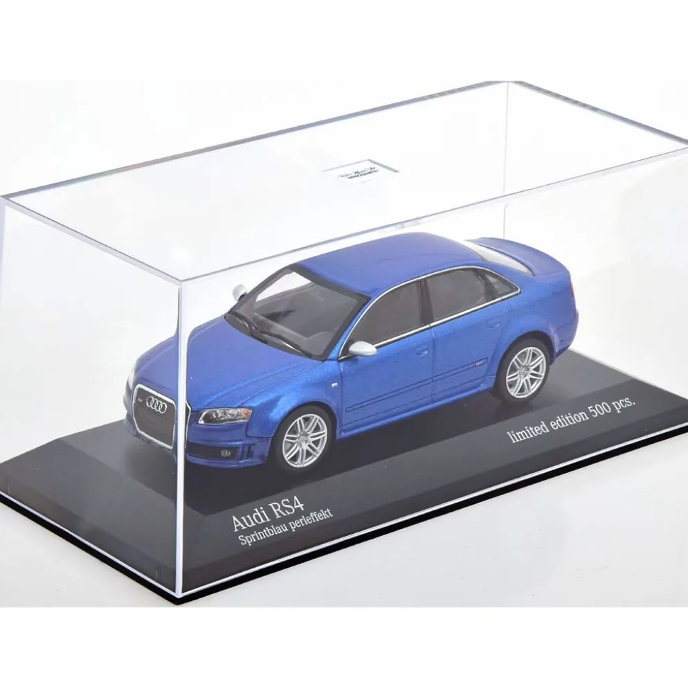 Audi RS4 2004 - Blå - 1:43 - Minichamps