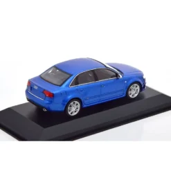 Audi RS4 2004 - Blå - 1:43 - Minichamps