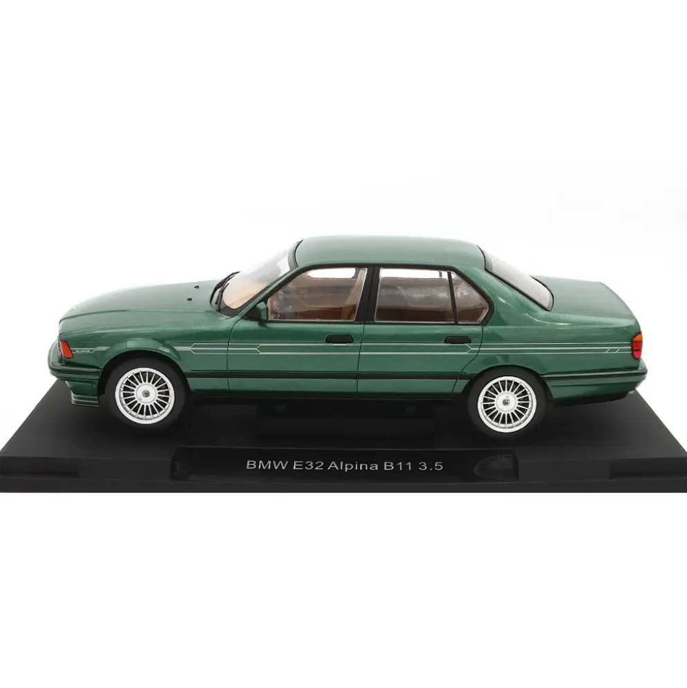 BMW E32 Alpina B11 3.5 - Mörkgrön - 1992 - MCG - 1:18