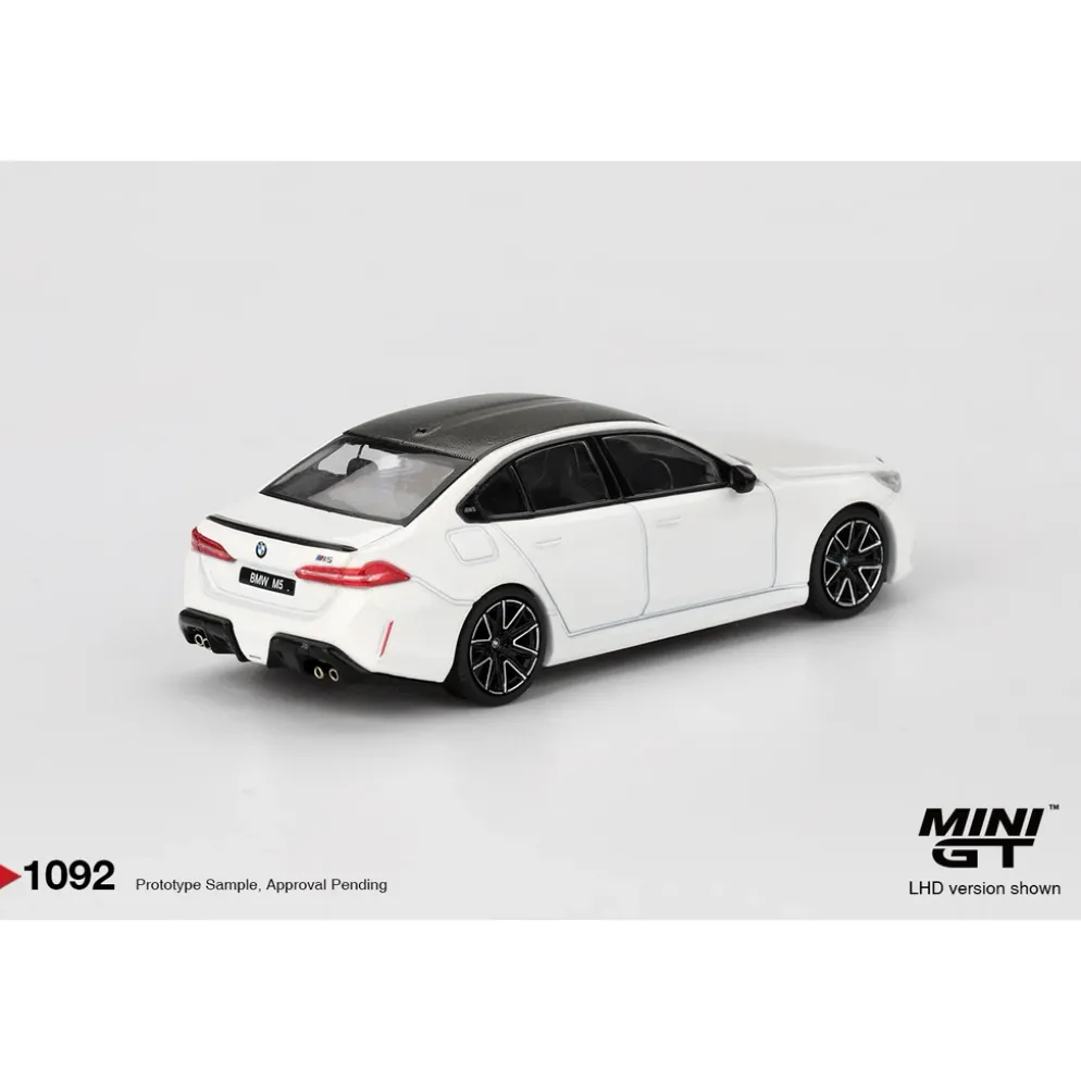 BMW M5 Alpine White - Vit - 1092 - Mini GT - 1:64