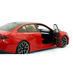 BMW M5 - 2025 - Fire Red - Solido - 1:18