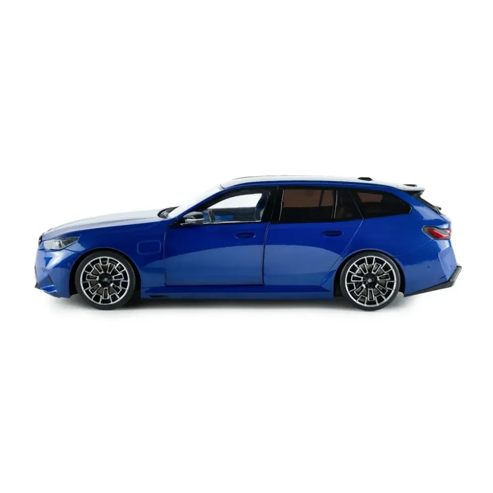 BMW M5 Touring (G99) - 2024 - Blå - Solido - 1:18