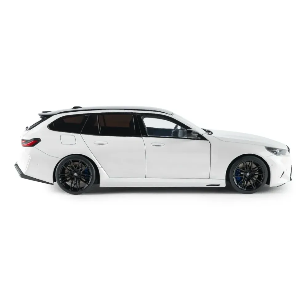BMW M5 Touring (G99) - 2025 - Vit - Solido - 1:18