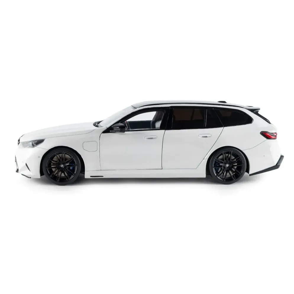 BMW M5 Touring (G99) - 2025 - Vit - Solido - 1:18
