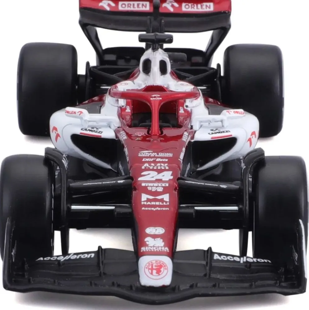 F1 - Alfa Romeo - C42 - Z Guanyu #24 - Bburago - 1:43