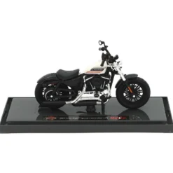 2018 Forty-Eight Special - HD - Vit - Maisto - 1:18