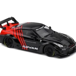 Nissan GT-R (R35) w/LibertyWalk Body Kit - Solido - 1:43
