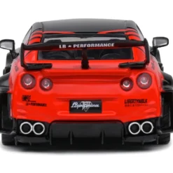 Nissan GT-R (R35) w/LibertyWalk Body Kit - Solido - 1:43