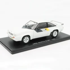 Opel Manta B 400 - 1983 - SKADAD VITRIN - 1:24