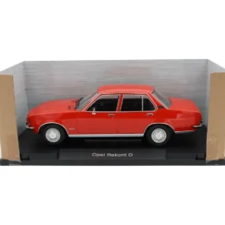Opel Rekord D - Röd - 1972 - MCG - 1:18