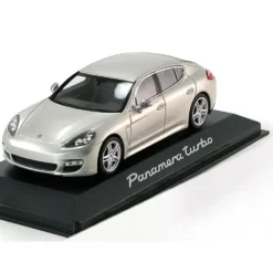 Porsche Panamera Turbo - 2009 - Silver - Minichamps - 1:43
