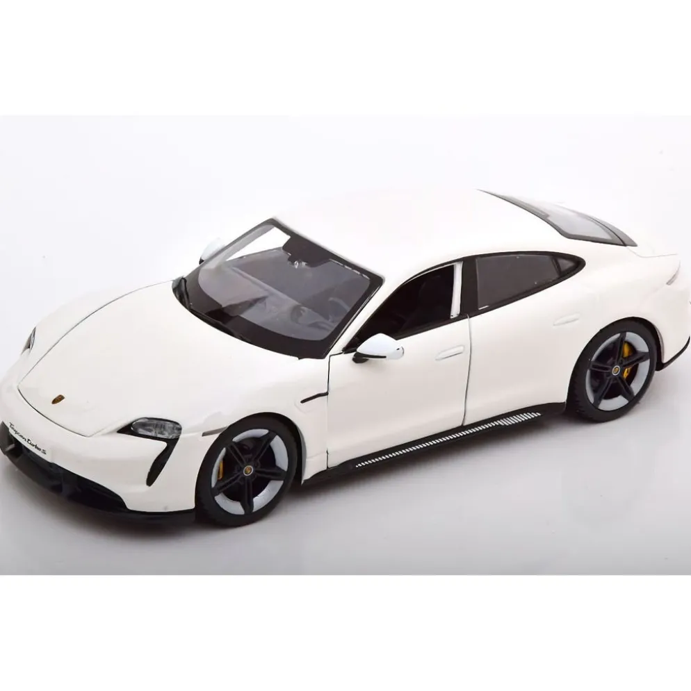 Porsche Taycan Turbo S - 2020 - Vit - Bburago - 1:24