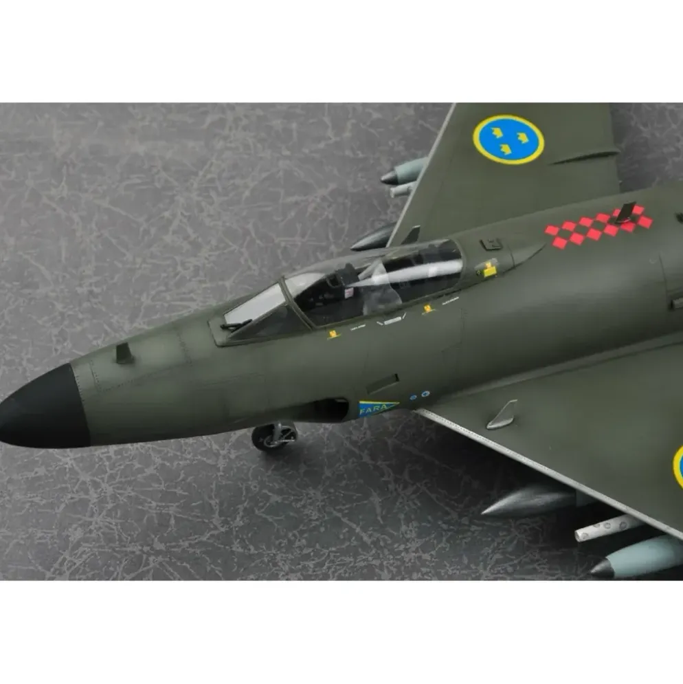 Saab J-32/E Lansen - Byggmodell - 81752 - Hobby Boss - 1:48