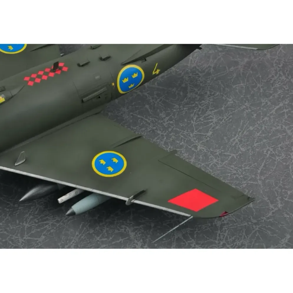Saab J-32/E Lansen - Byggmodell - 81752 - Hobby Boss - 1:48