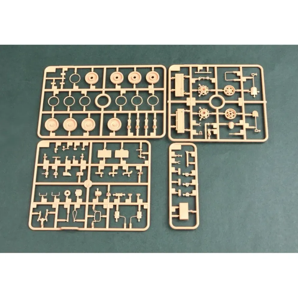 Swedish CV90-40 IFV - Stridsfordon 90 - 82474 - Hobby Boss - 1:35