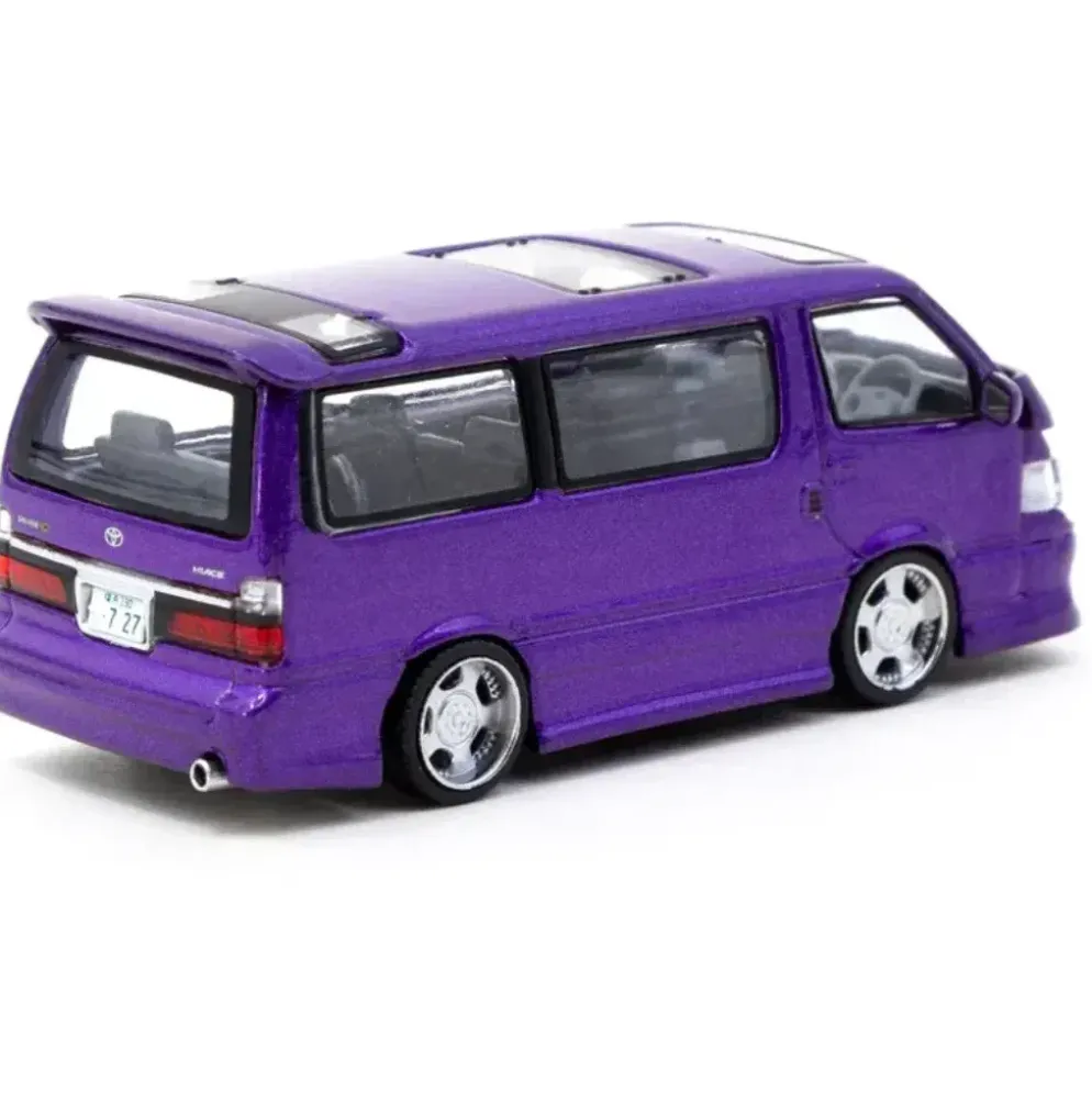 Toyota HiAce Wagon Custom - Lila - ROAD64 - Tarmac - 1:64