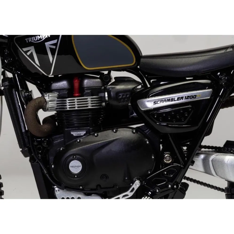 Triumph Scrambler 1200 - James Bond - Corgi - 1:12