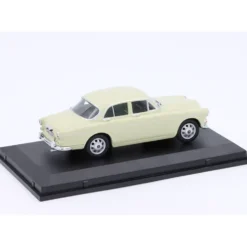Volvo Amazon - Ljusgrön - Oxford - 1:43