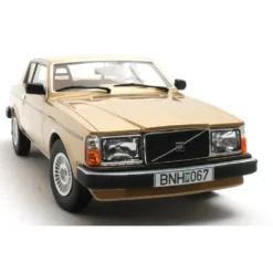 Volvo 262C Bertone - 1981 - Guldmetallic - Cult Scale Models - 1:18