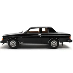 Volvo 262C Bertone - 1981 - Svart - Cult Scale Models - 1:18