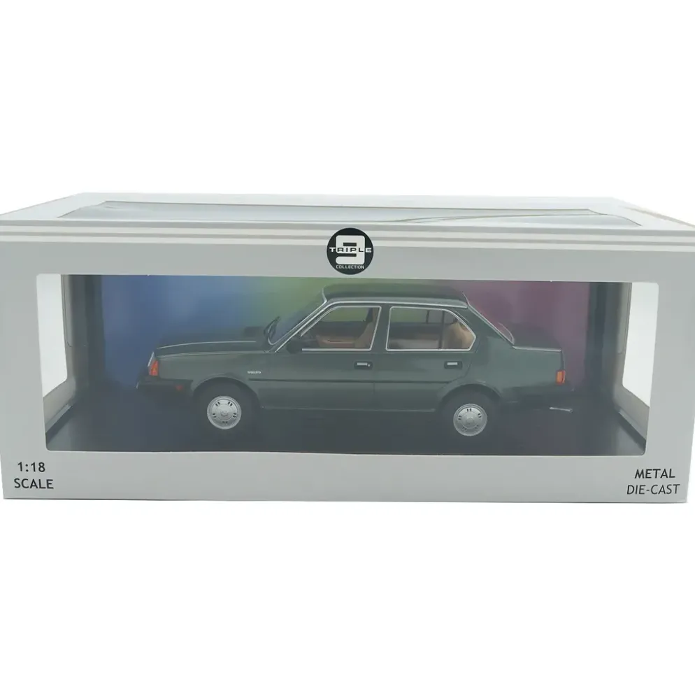 1987 Volvo 340 DL - Grön - Triple9 Collection - 1:18