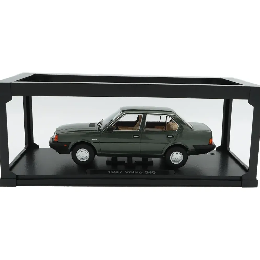 1987 Volvo 340 DL - Grön - Triple9 Collection - 1:18