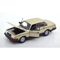 Volvo 240 GL guld - Modellbil från Welly 1:24