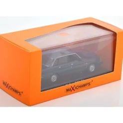 Volvo 240 GL 1986 - Mörkblå - Minichamps - 1:43