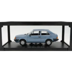 Volvo 343 GLS - Blå - 1982 - Triple9 Collection - 1:18