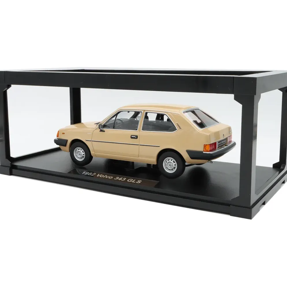 Volvo 343 GLS - Gulbeige - 1982 - Triple9 Collection - 1:18