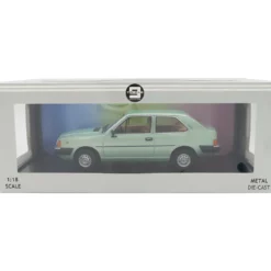 Volvo 343 GLS - Ljusgrön - 1982 - Triple9 Collection - 1:18