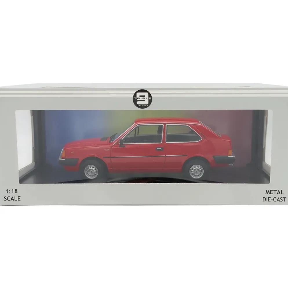Volvo 343 GLS - Röd - 1982 - Triple9 Collection - 1:18