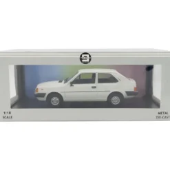Volvo 343 GLS - Vit - 1982 - Triple9 Collection - 1:18
