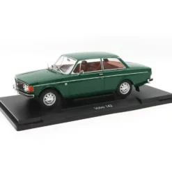 Volvo 142 - Mörkgrön - 1973 - MCG - 1:18