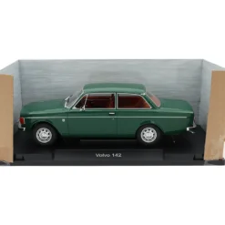 Volvo 142 - Mörkgrön - 1973 - MCG - 1:18