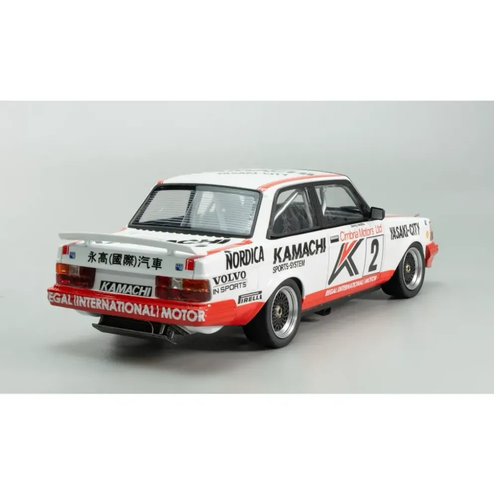 Volvo 240 Turbo '86 Macau - Byggmodell - Beemax - 1:24