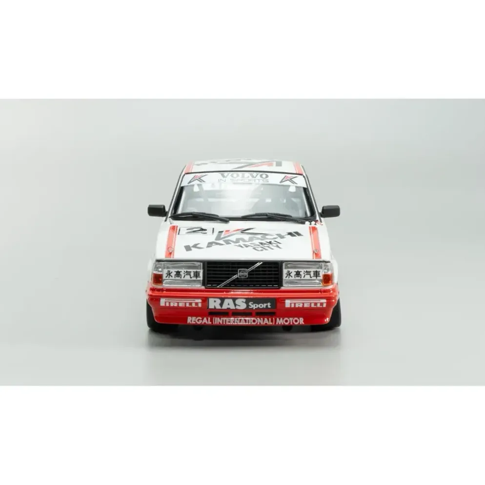 Volvo 240 Turbo '86 Macau - Byggmodell - Beemax - 1:24