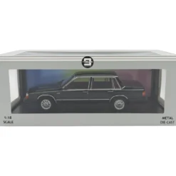 Volvo 760 Turbo - 1985 - Svart - Triple9 Collection - 1:18