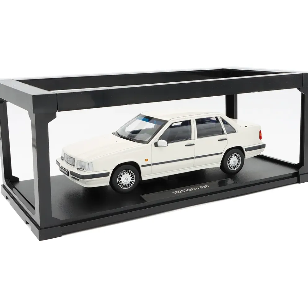 Volvo 850 - 1993 - Vit - Triple9 Collection - 1:18