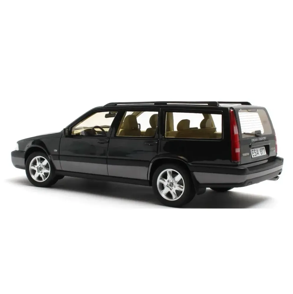 Volvo V70 XC - Generation 1 - Svart - Cult Scale Models - 1:18
